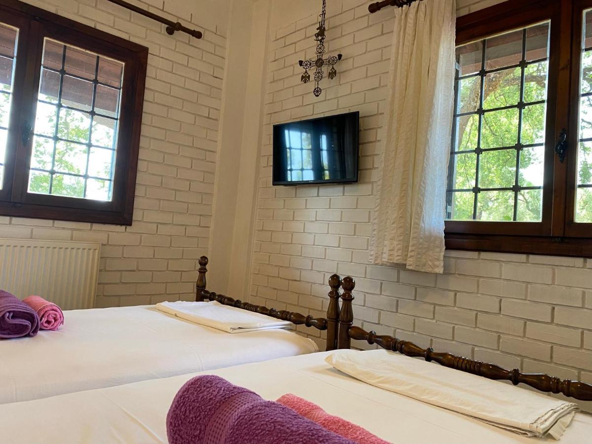 Wild Oaks Cottage Kриопиги Екстериор снимка